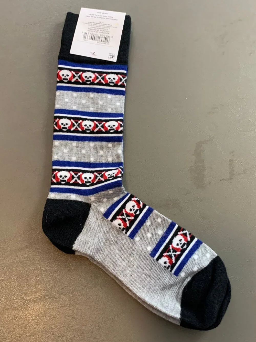 Alfani Spectrum Men's 1-Pair Novelty Socks, Striped Grey Black Skulls, One Size